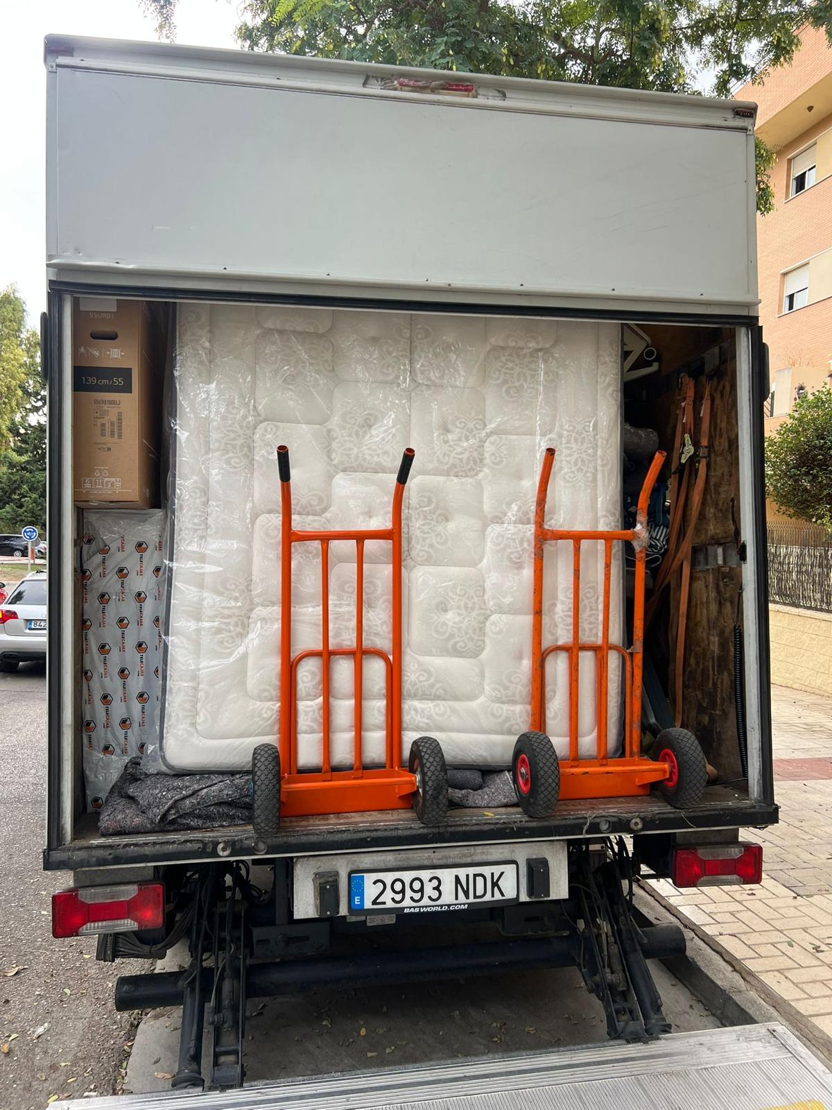 Mudanza Portes y Mudanzas Saura